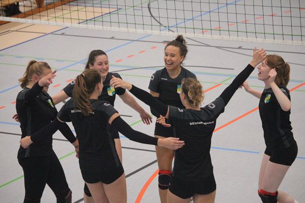 Zepernicker Volleyballerinnen starten neu durch und holen ersten Saisonsieg