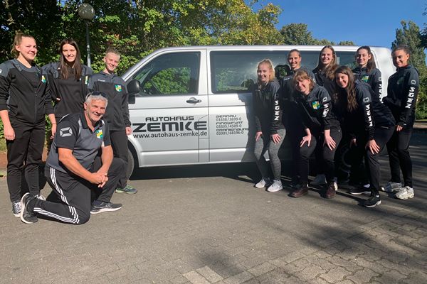 Zepernicker Volleyballerinnen starten neu durch und holen ersten Saisonsieg