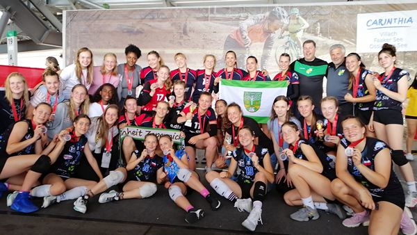 Volleyballerinnen aus Zepernick feiern tollen Erfolg in  Klagenfurt